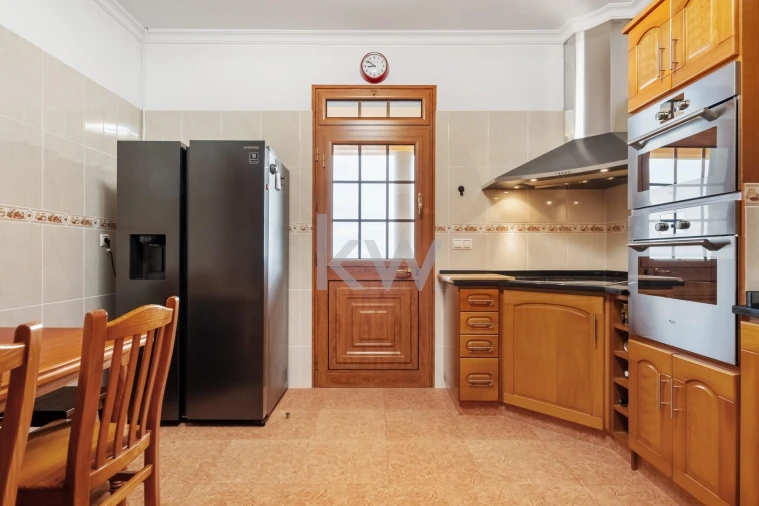 Moradia T3 para Venda em Prazeres Foto 16