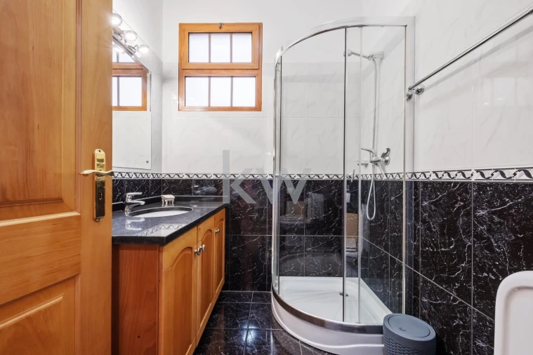 Moradia T3 para Venda em Prazeres Foto 28