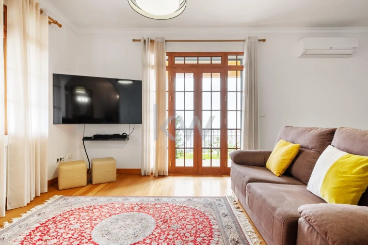 Moradia T3 para Venda em Prazeres Foto 11