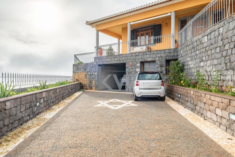 Moradia T3 para Venda em Prazeres Foto 49