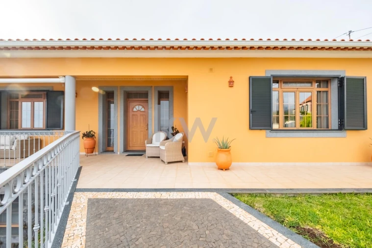 Moradia T3 para Venda em Prazeres Foto 58