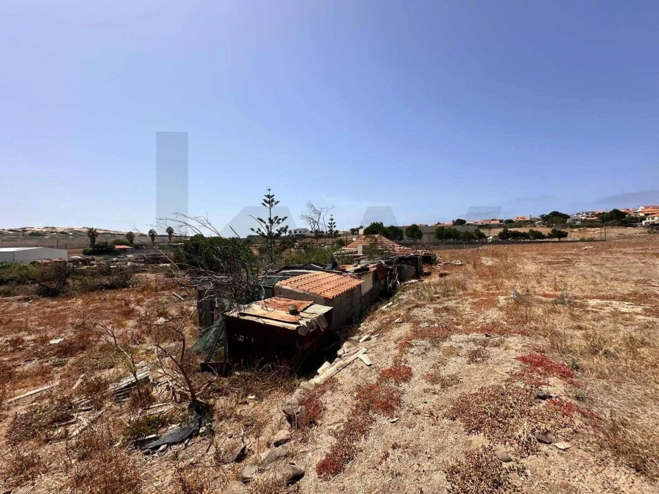 Moradia T3 para Venda em Porto Santo Foto 22