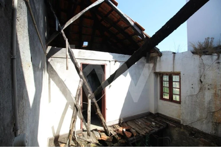 Moradia T5 para Venda em São Pedro de Alva e São Paio de Mondego Foto 4