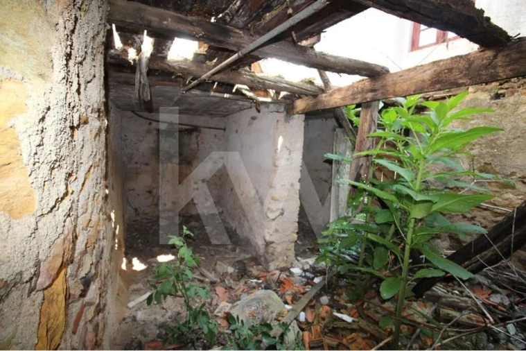 Moradia T5 para Venda em São Pedro de Alva e São Paio de Mondego Foto 13