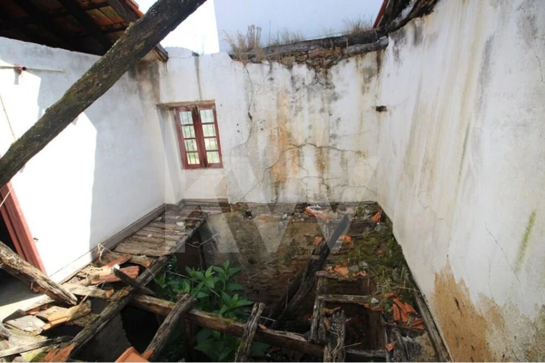 Moradia T5 para Venda em São Pedro de Alva e São Paio de Mondego Foto 6