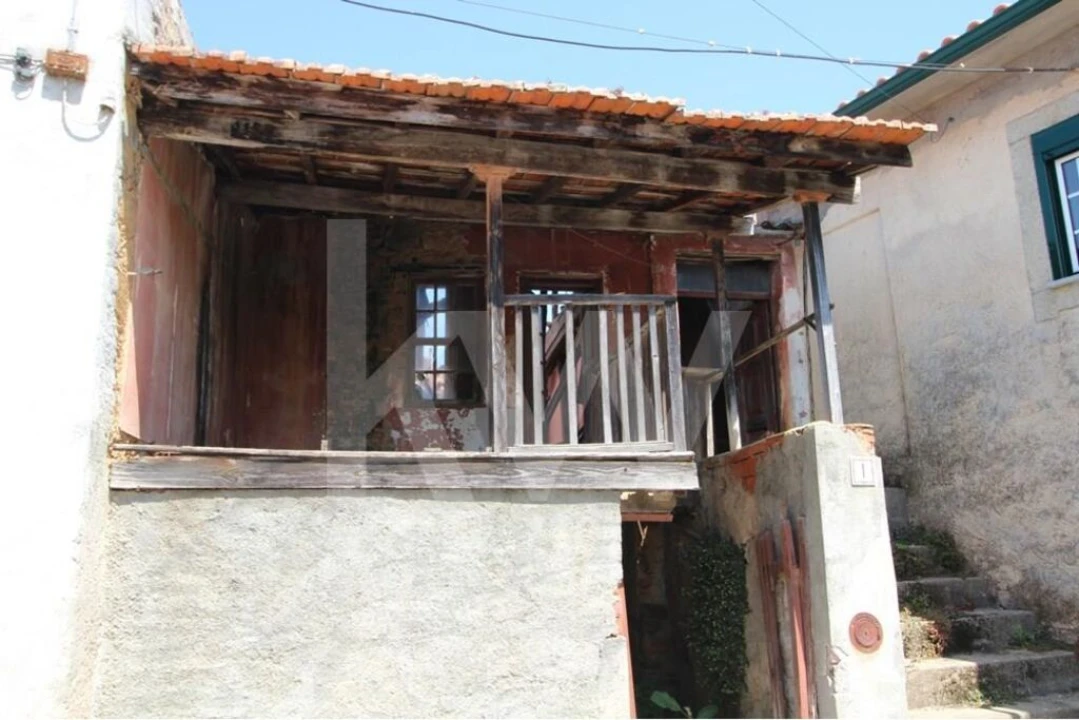 Moradia T5 para Venda em São Pedro de Alva e São Paio de Mondego Foto 1