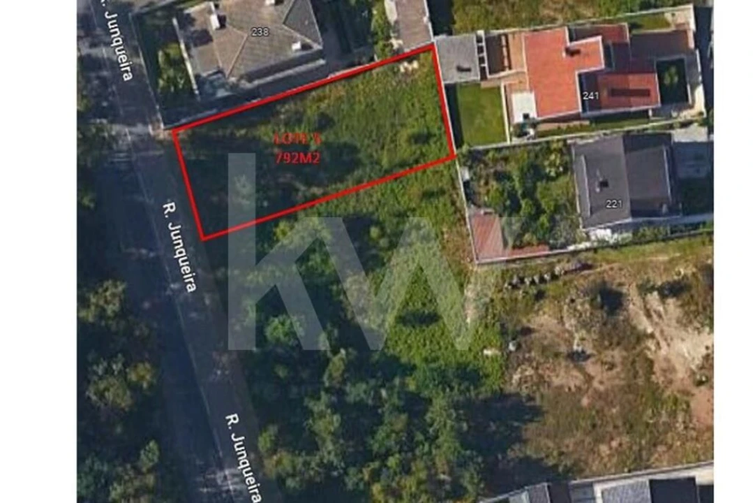 Terreno para Venda em Caldas de São Jorge e Pigeiros Foto 1