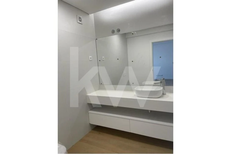 Moradia T5 para Venda em Caparica e Trafaria Foto 30