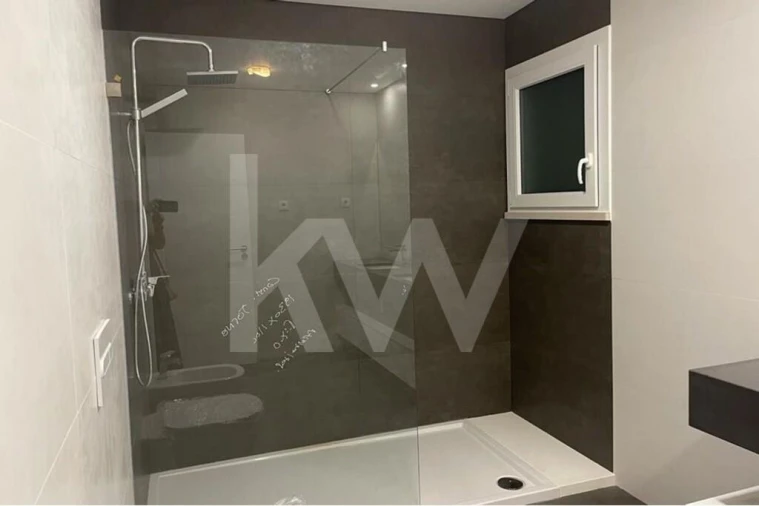 Moradia T5 para Venda em Caparica e Trafaria Foto 34