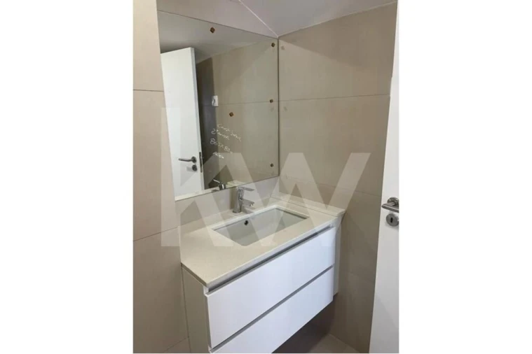 Moradia T5 para Venda em Caparica e Trafaria Foto 31