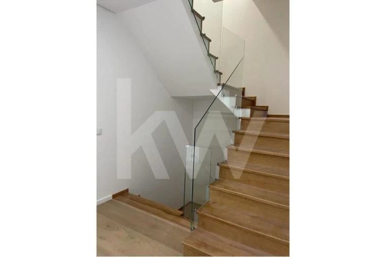 Moradia T5 para Venda em Caparica e Trafaria Foto 15