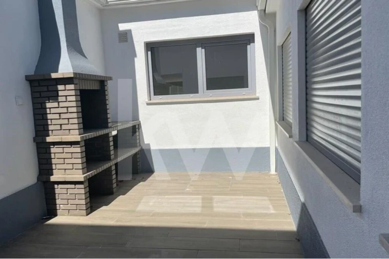 Moradia T5 para Venda em Caparica e Trafaria Foto 9