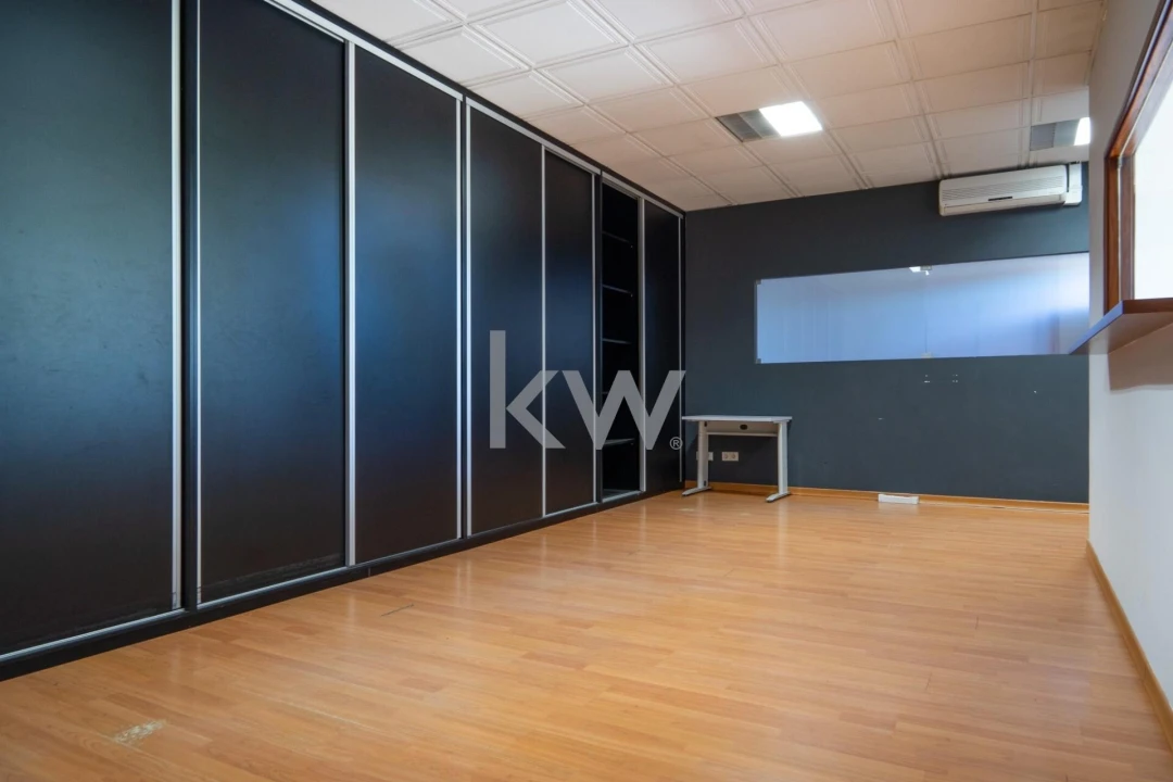 Armazém para Venda em Cernache Foto 32