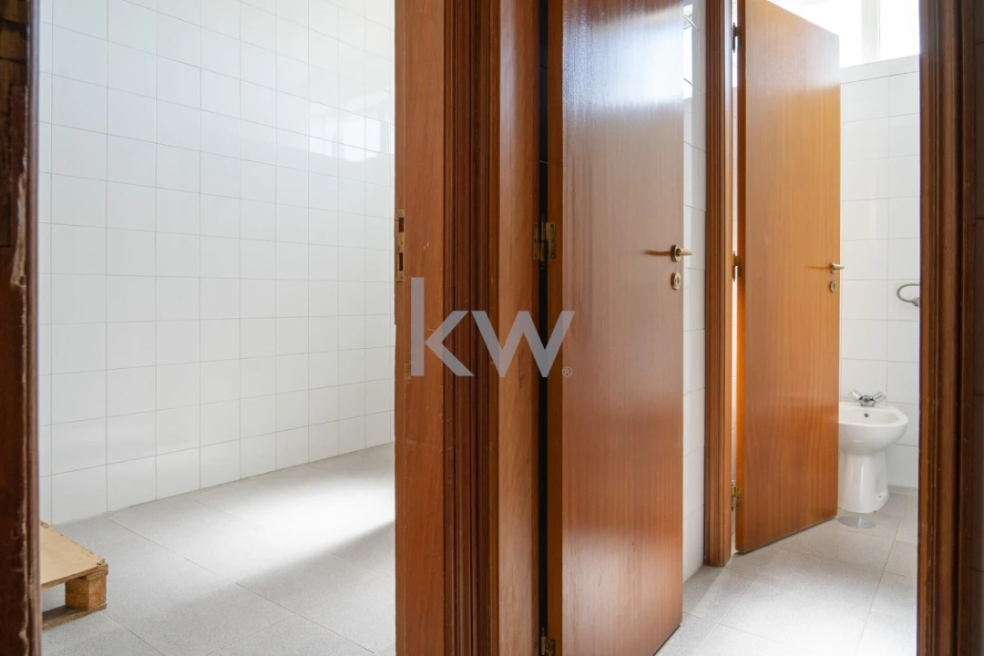 Armazém para Venda em Cernache Foto 16