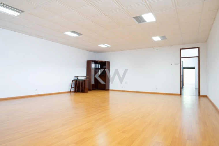 Armazém para Venda em Cernache Foto 42