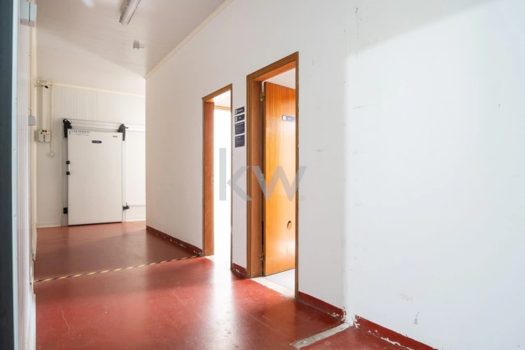 Armazém para Venda em Cernache Foto 12