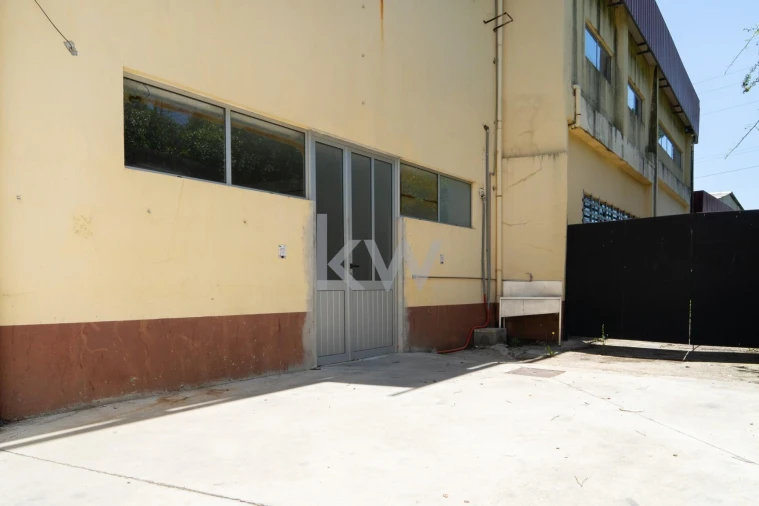 Armazém para Venda em Cernache Foto 49