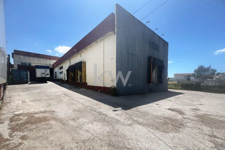 Armazém para Venda em Cernache Foto 3