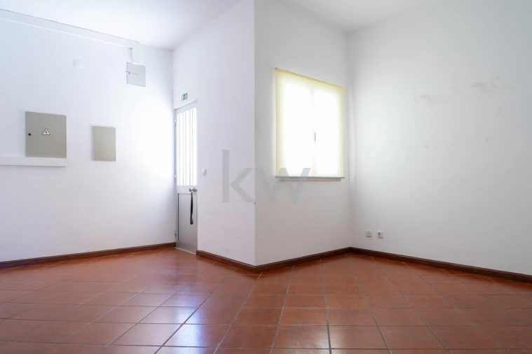 Armazém para Venda em Cernache Foto 29