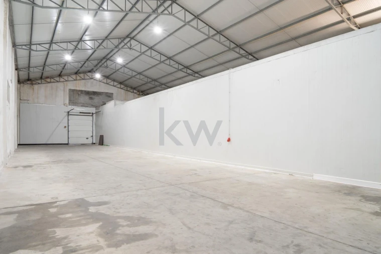 Armazém para Venda em Cernache Foto 11