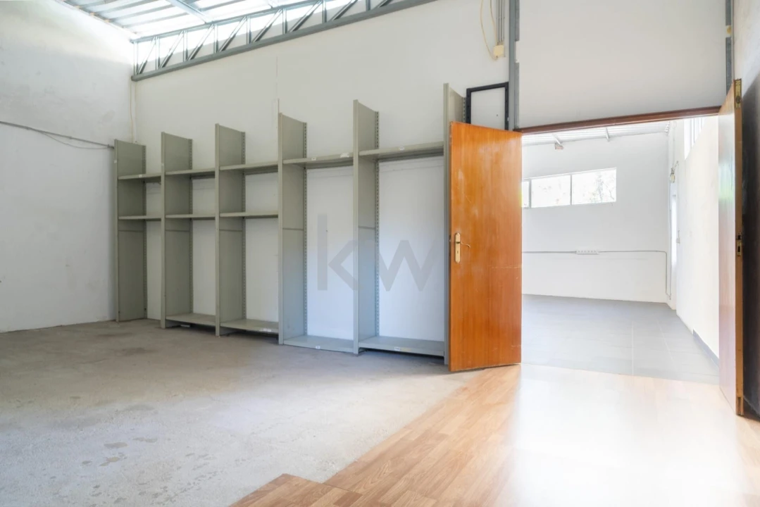 Armazém para Venda em Cernache Foto 44