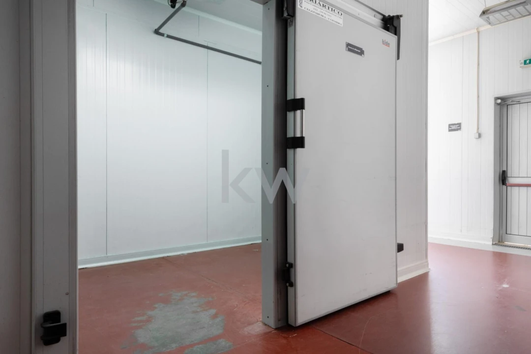 Armazém para Venda em Cernache Foto 14