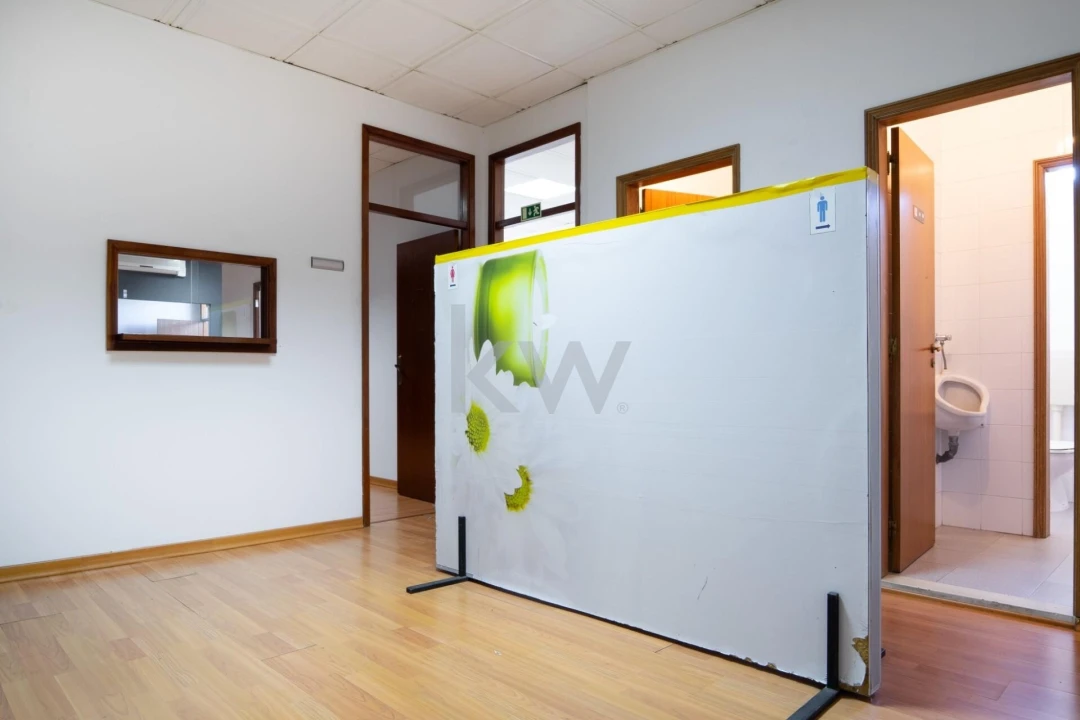 Armazém para Venda em Cernache Foto 30