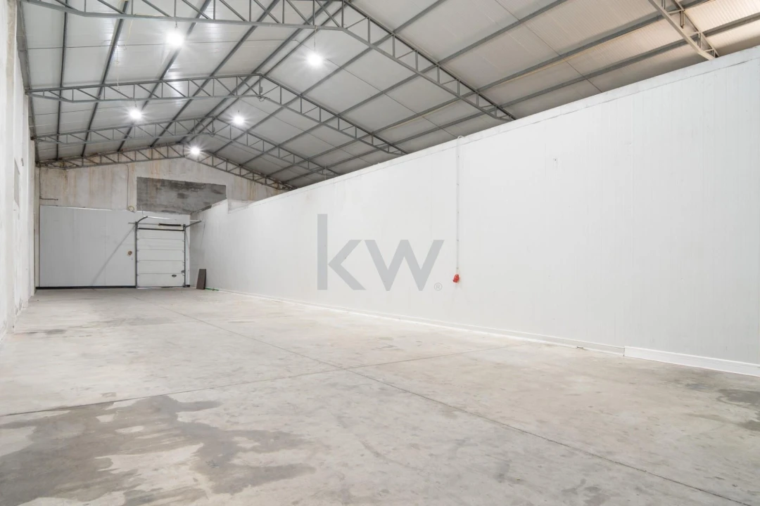 Armazém para Venda em Cernache Foto 11