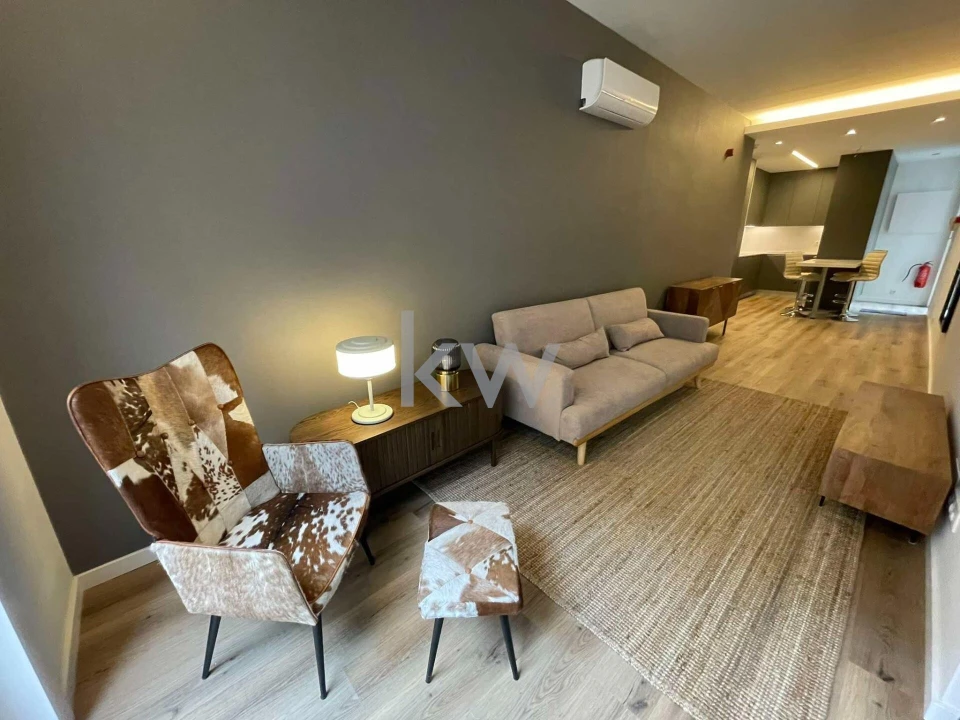 Apartamento T1 para Arrendamento em Misericórdia Foto 1