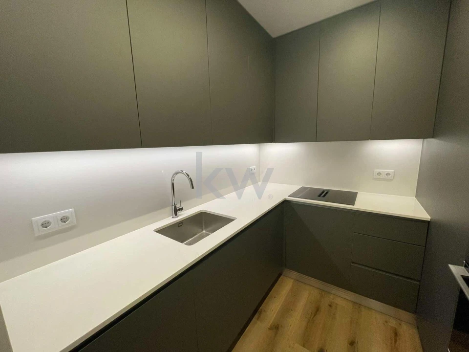 Apartamento T1 para Arrendamento em Misericórdia Foto 12