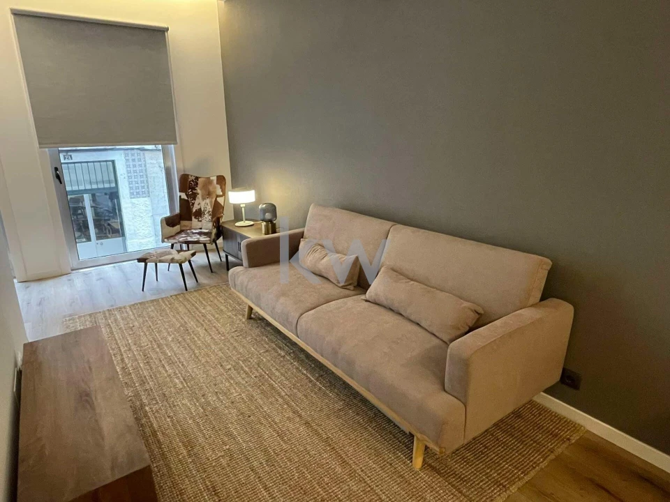 Apartamento T1 para Arrendamento em Misericórdia Foto 25