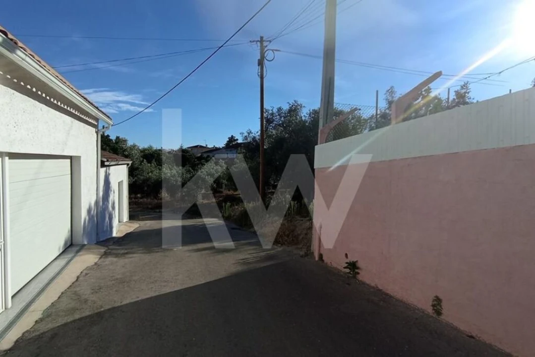 Terreno para Venda em Antuzede e Vil de Matos Foto 3