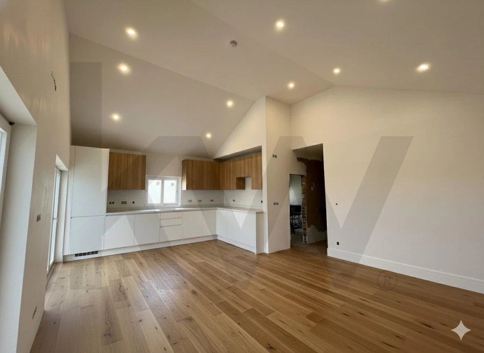 Moradia T4 para Venda em Póvoa de Santa Iria e Forte da Casa Foto 2