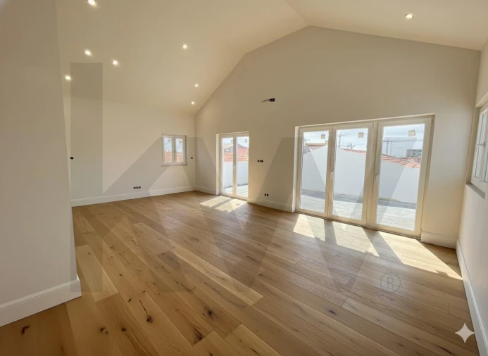 Moradia T4 para Venda em Póvoa de Santa Iria e Forte da Casa Foto 1