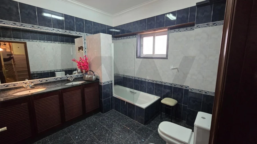 Prédio para Venda em Camarate, Unhos e Apelação Foto 4