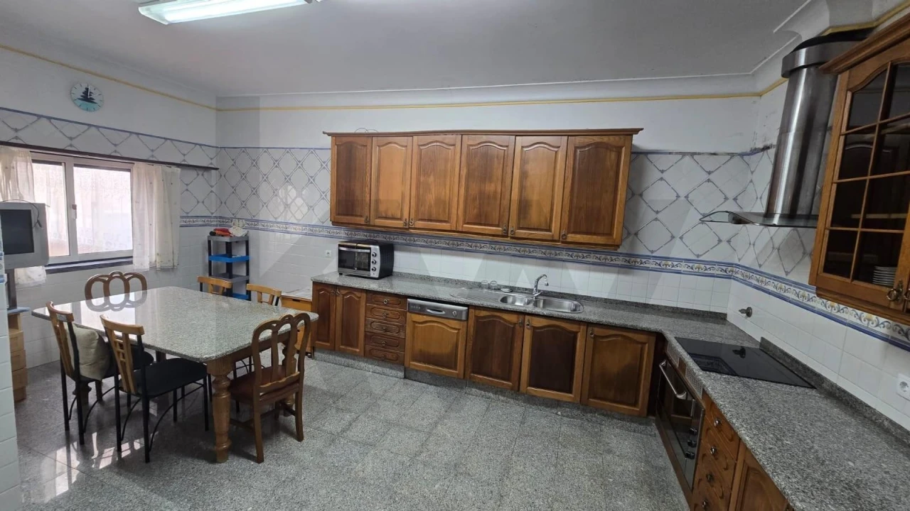 Prédio para Venda em Camarate, Unhos e Apelação Foto 2