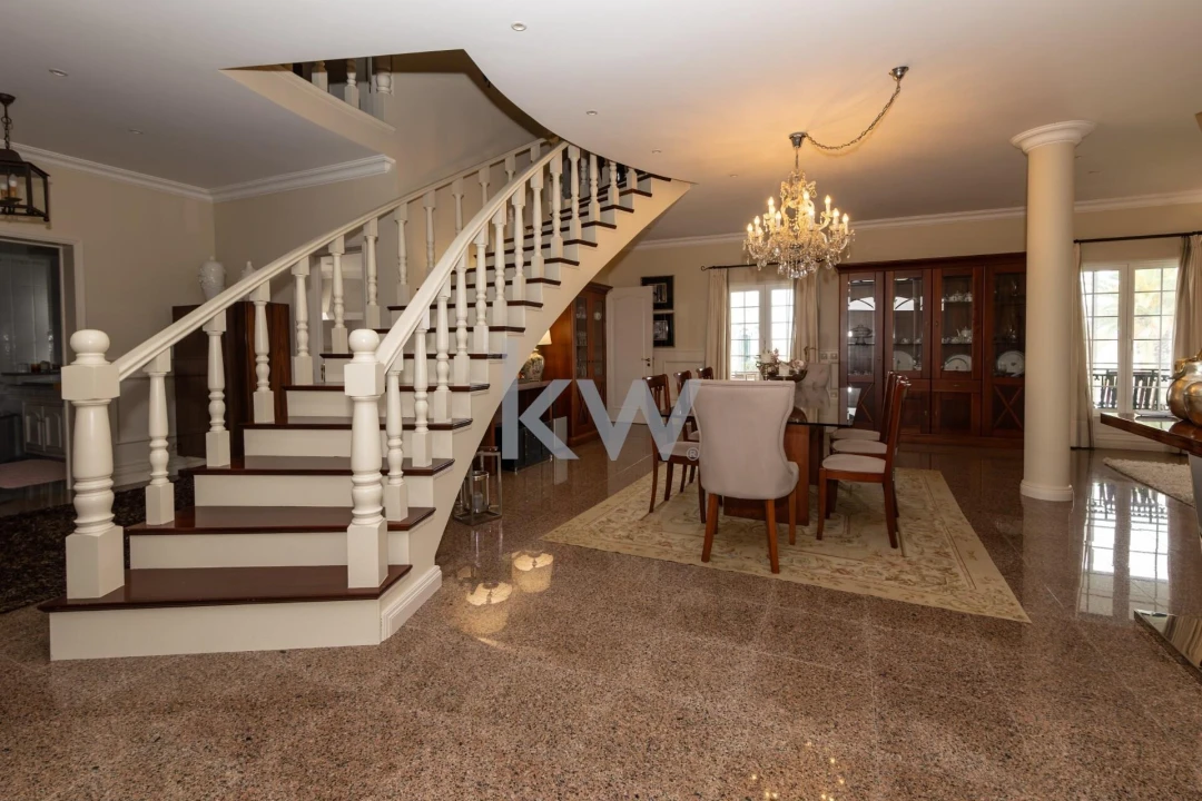 Moradia T5 para Venda em Santa Clara Foto 4