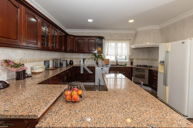 Moradia T5 para Venda em Santa Clara Foto 26