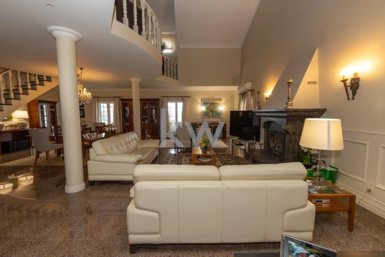 Moradia T5 para Venda em Santa Clara Foto 6