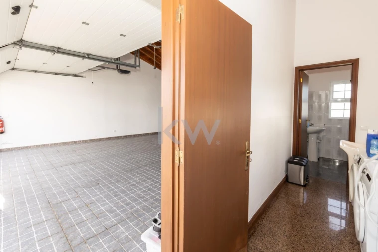 Moradia T5 para Venda em Santa Clara Foto 45