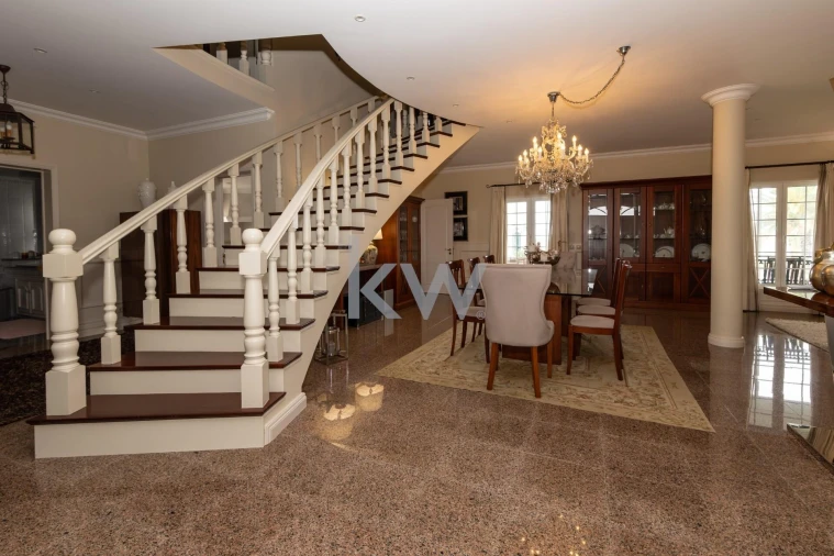 Moradia T5 para Venda em Santa Clara Foto 4