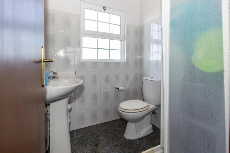 Moradia T5 para Venda em Santa Clara Foto 46