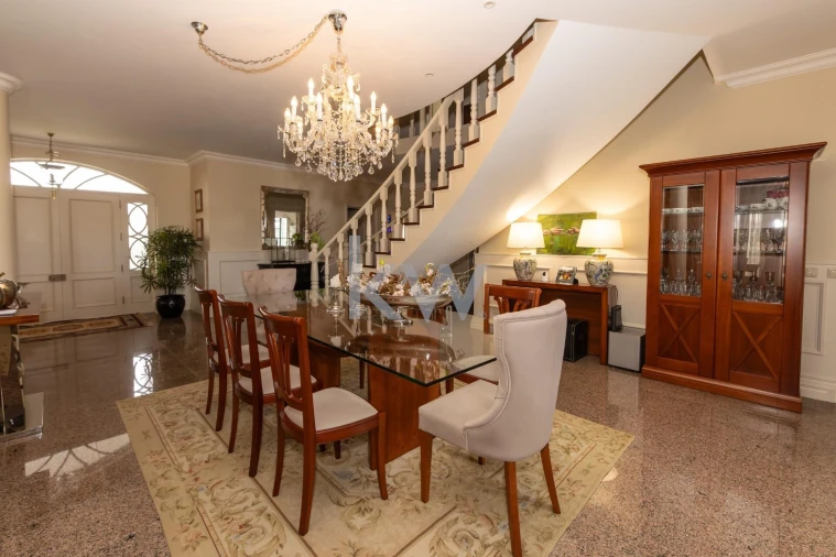 Moradia T5 para Venda em Santa Clara Foto 8