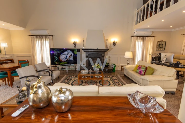 Moradia T5 para Venda em Santa Clara Foto 7