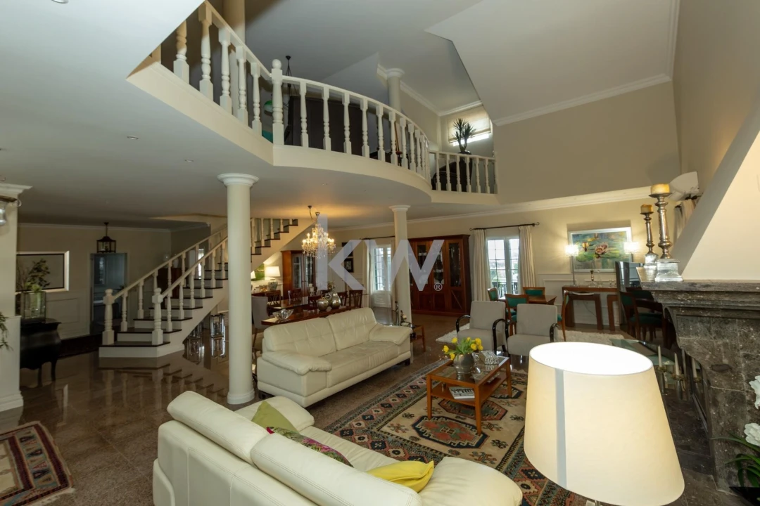 Moradia T5 para Venda em Santa Clara Foto 5