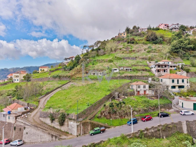 Terreno para Venda em Estreito de Camara de Lobos Foto 3