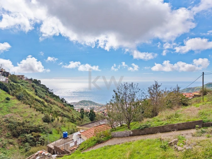 Terreno para Venda em Estreito de Camara de Lobos Foto 4
