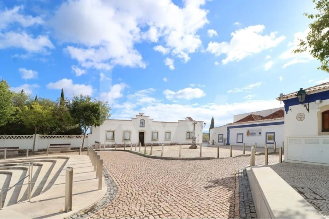 Prédio para Venda em Querença, Tôr e Benafim Foto 30