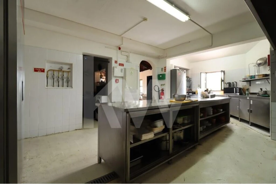 Prédio para Venda em Querença, Tôr e Benafim Foto 24