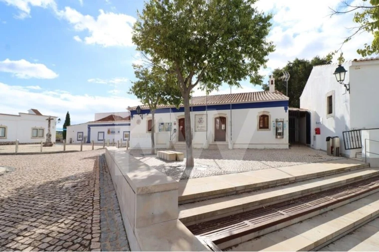 Prédio para Venda em Querença, Tôr e Benafim Foto 29